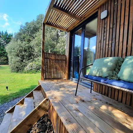 Le Lodge Des Chenes Brousses-et-Villaret Exterior photo